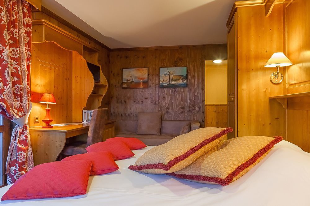 Hotel Les Balcons Village La Plagne Exterior photo